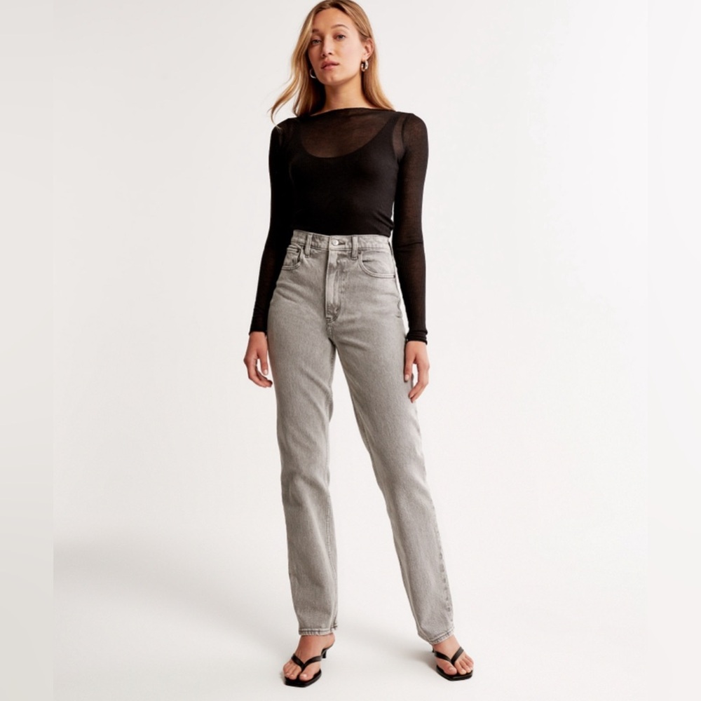Ultra High Rise 90s Straight Jean